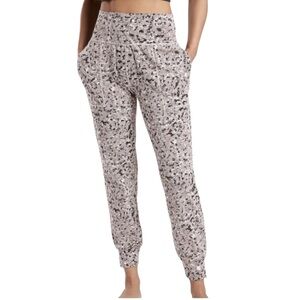 Athleta Salutation Textured Joggers